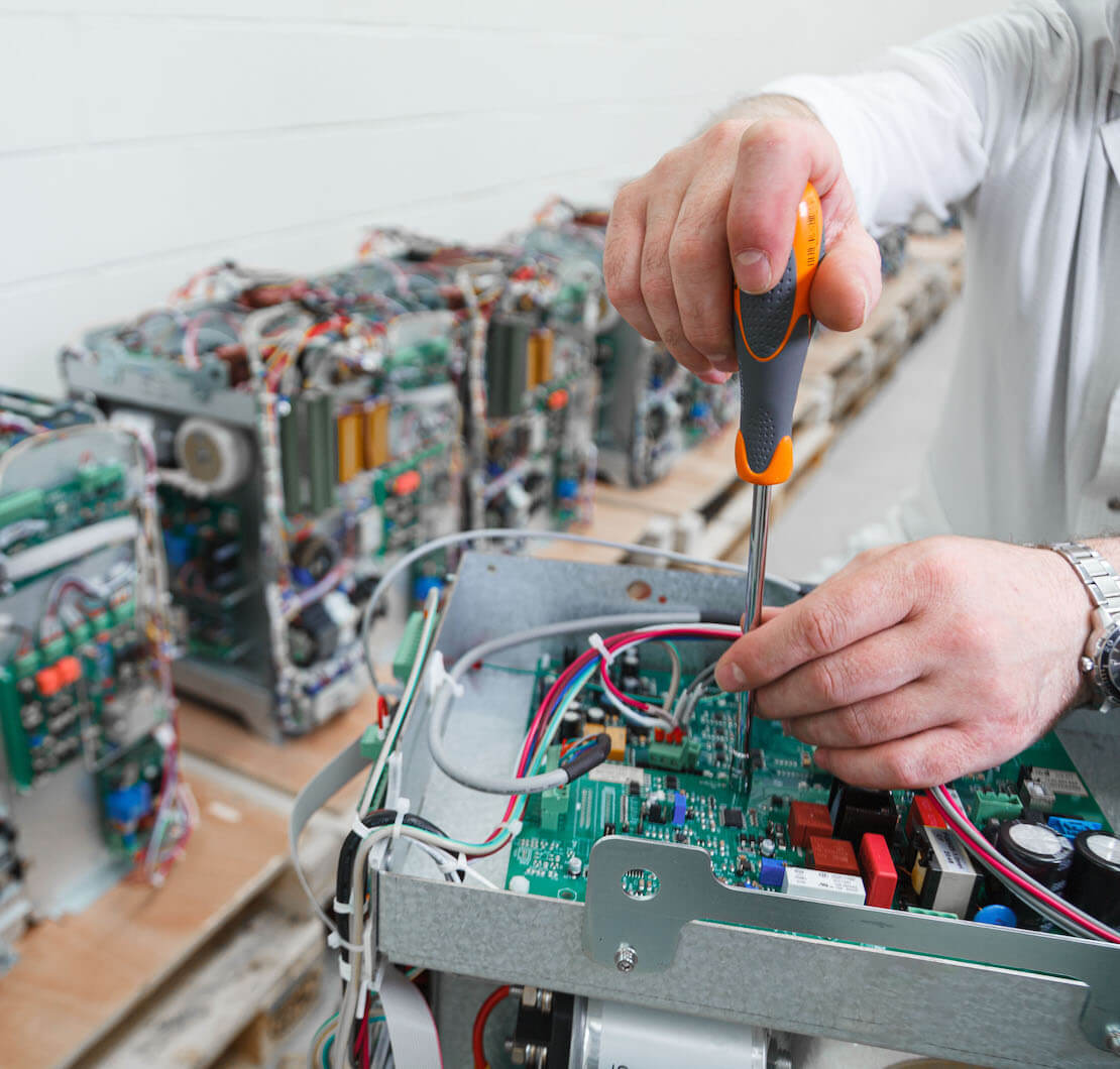 assemblaggio elettronico meccanico